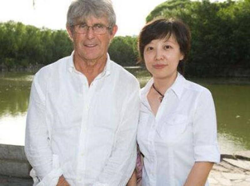 侍候婆娘的媳妇