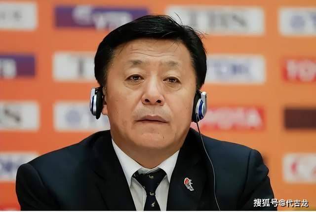 美艳ts调教直男喝尿