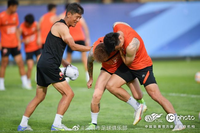 邻居的丑闻：探讨别人的妻子